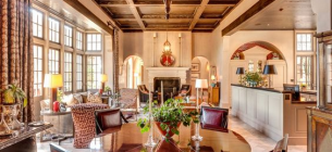 12 Inspirasi Dan Tips Desain Interior Rumah Gaya Tuscan yang Indah dan Elegan